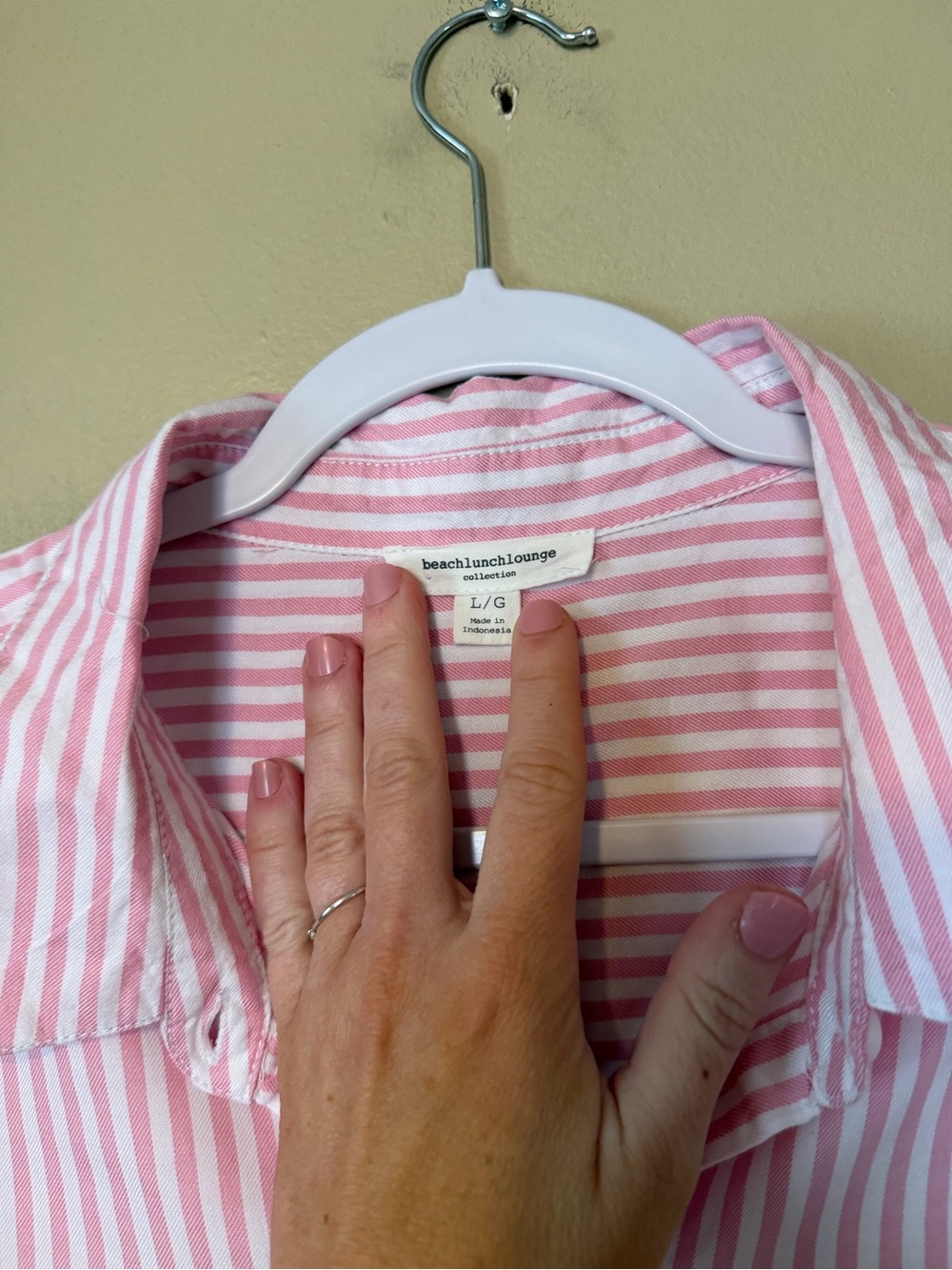 beachlunchlounge Pink & White Striped Button-Down Shirt - Picture 3 of 7